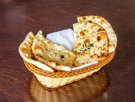 Garlic naan